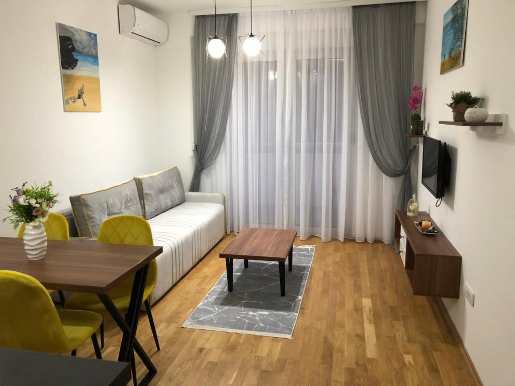 amforaproperty.com/Moderno opremljena garsonjera 27m2 na odličnoj lokaciji  iza HDL Laković na zaobilaznici,Lazi-Budva.ODLIČNA PONUDA!!!