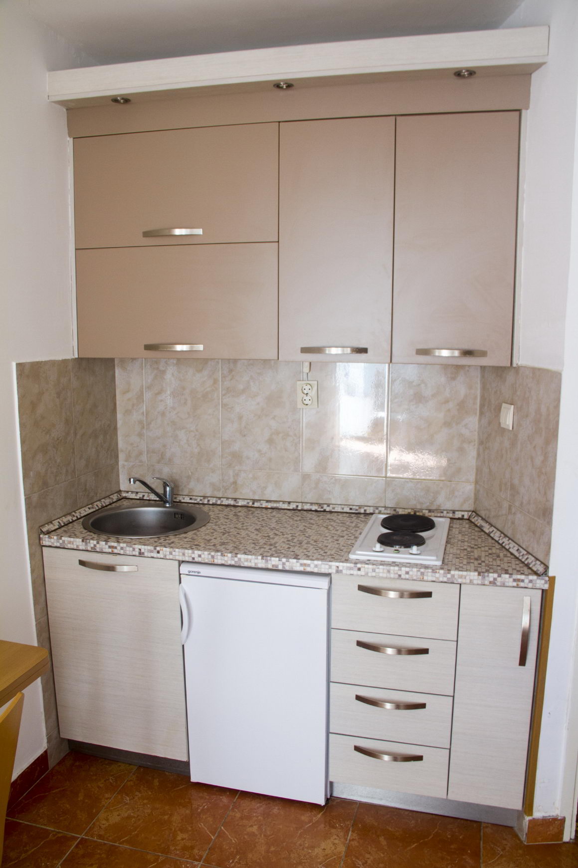 Garsonjera 26m2 sa pogledom na more na fantastičnoj lokaciji na samo 30 metara od mora,Sveti Stefan-Budva. - Amfora Real Estate