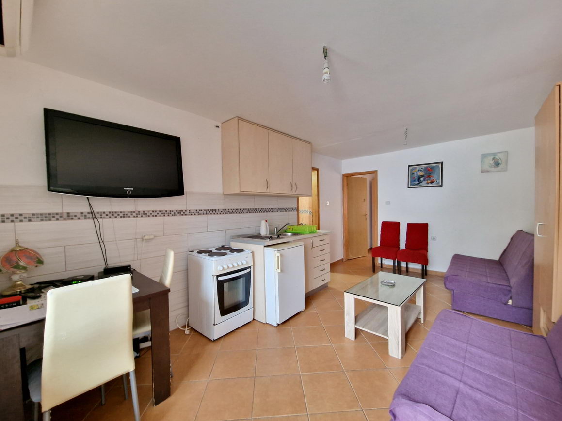 amforaproperty.com/Jednosoban namesten stan 40m2 sa obezbedjenim parking mestom, na duzi period,Lazi-Budva.