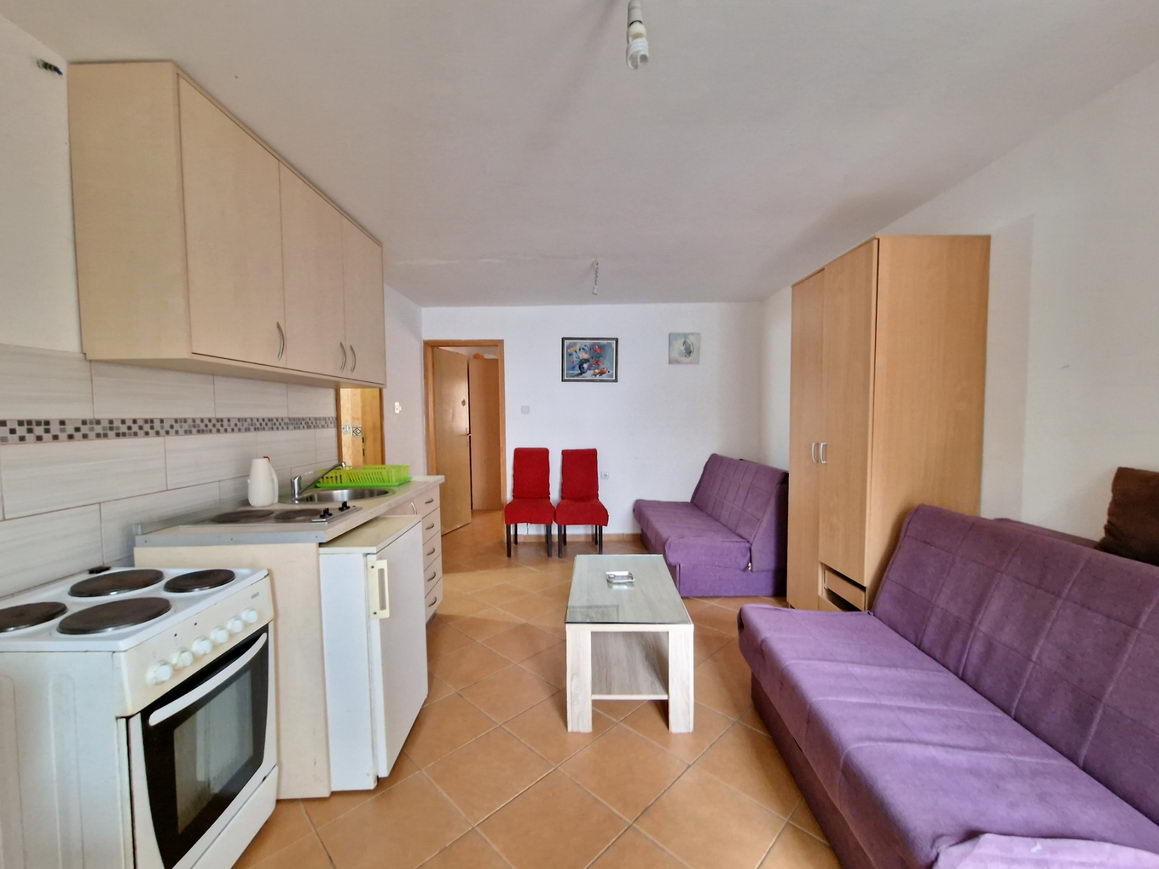 amforaproperty.com/Jednosoban namesten stan 40m2 sa obezbedjenim parking mestom, na duzi period,Lazi-Budva.
