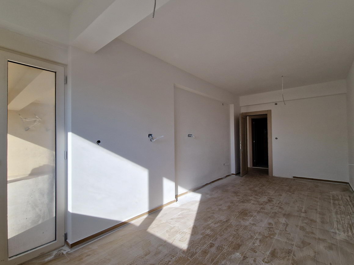 amforaproperty.com/Nov trosoban stan (132m2) sa pogledom na more u novoj zgradi u Bečićima.