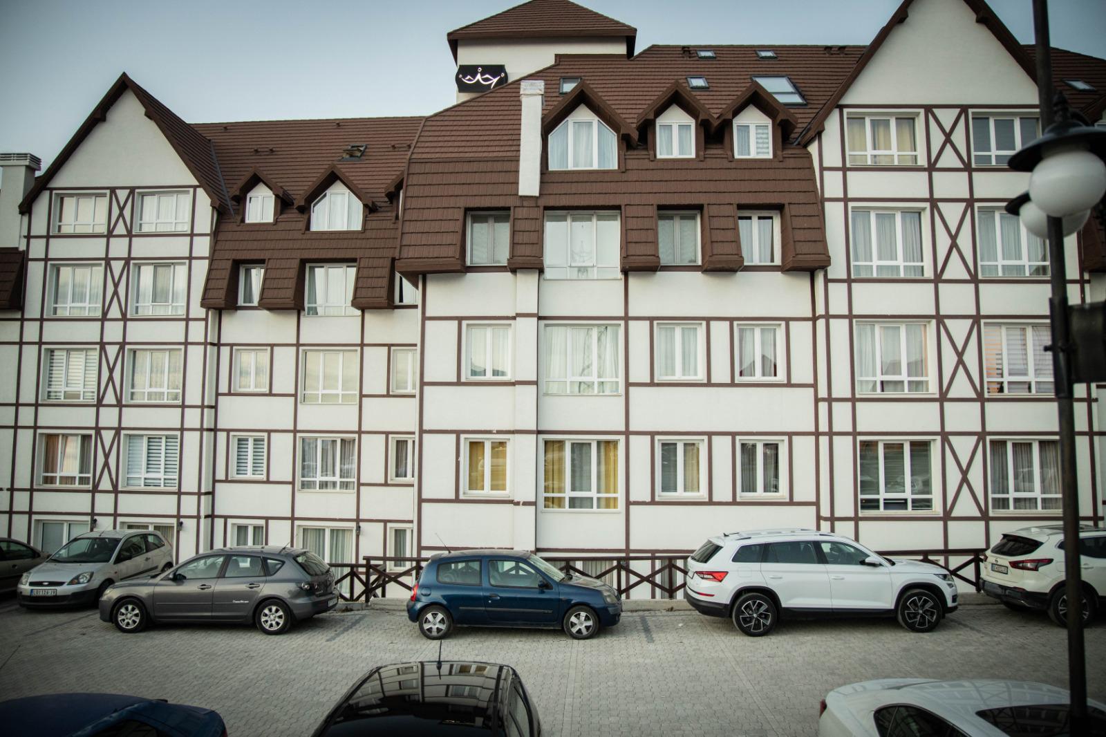 amforaproperty.com/Lux dvosoban apartman u hotelsko apartmanskom kompleksu Kraljevi čardaci Spa-KOPAONIK