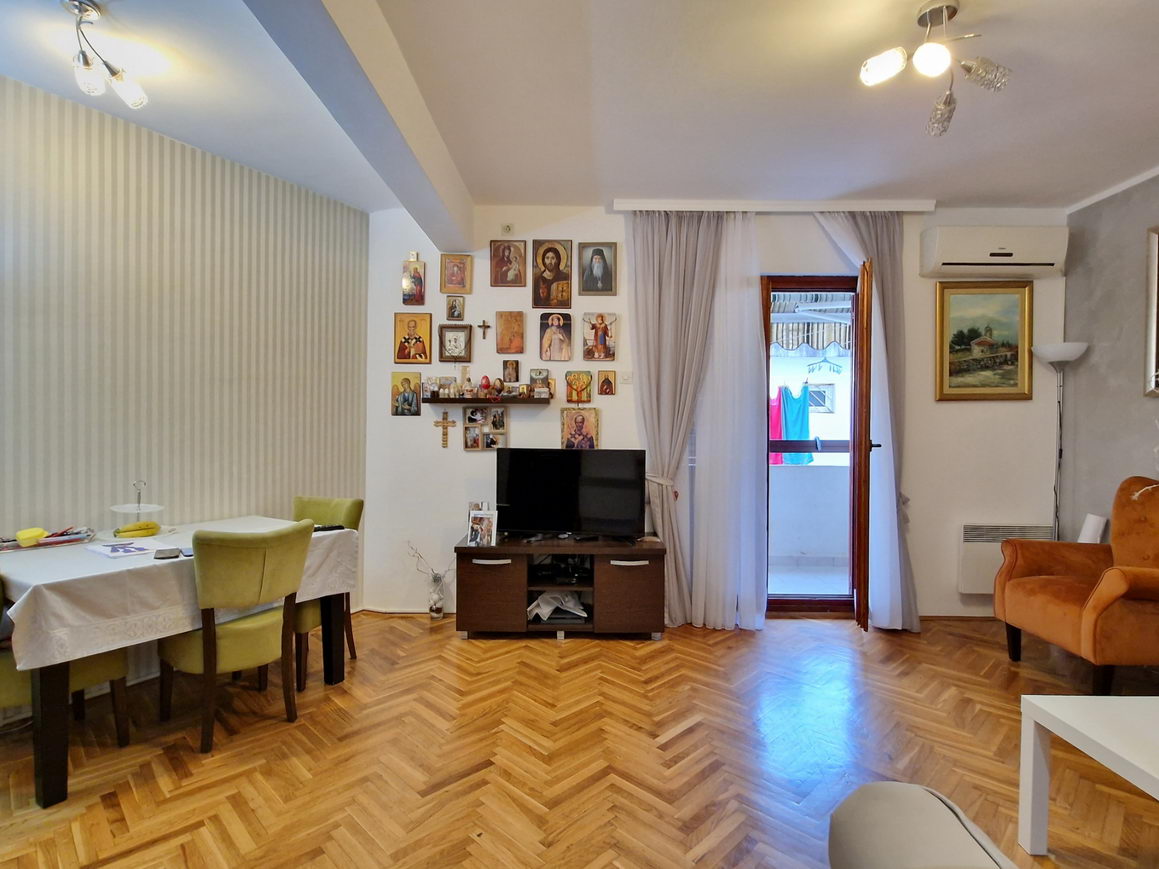 amforaproperty.com/Jednosoban renoviran stan površine 52m2 plus 10m2 terasa, na lokaciji Dubovica Lux-Budva. HITNA PRODAJA!!!