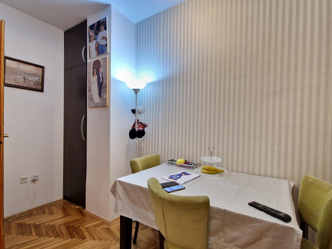 amforaproperty.com/Jednosoban renoviran stan površine 52m2 plus 10m2 terasa, na lokaciji Dubovica Lux-Budva. HITNA PRODAJA!!!