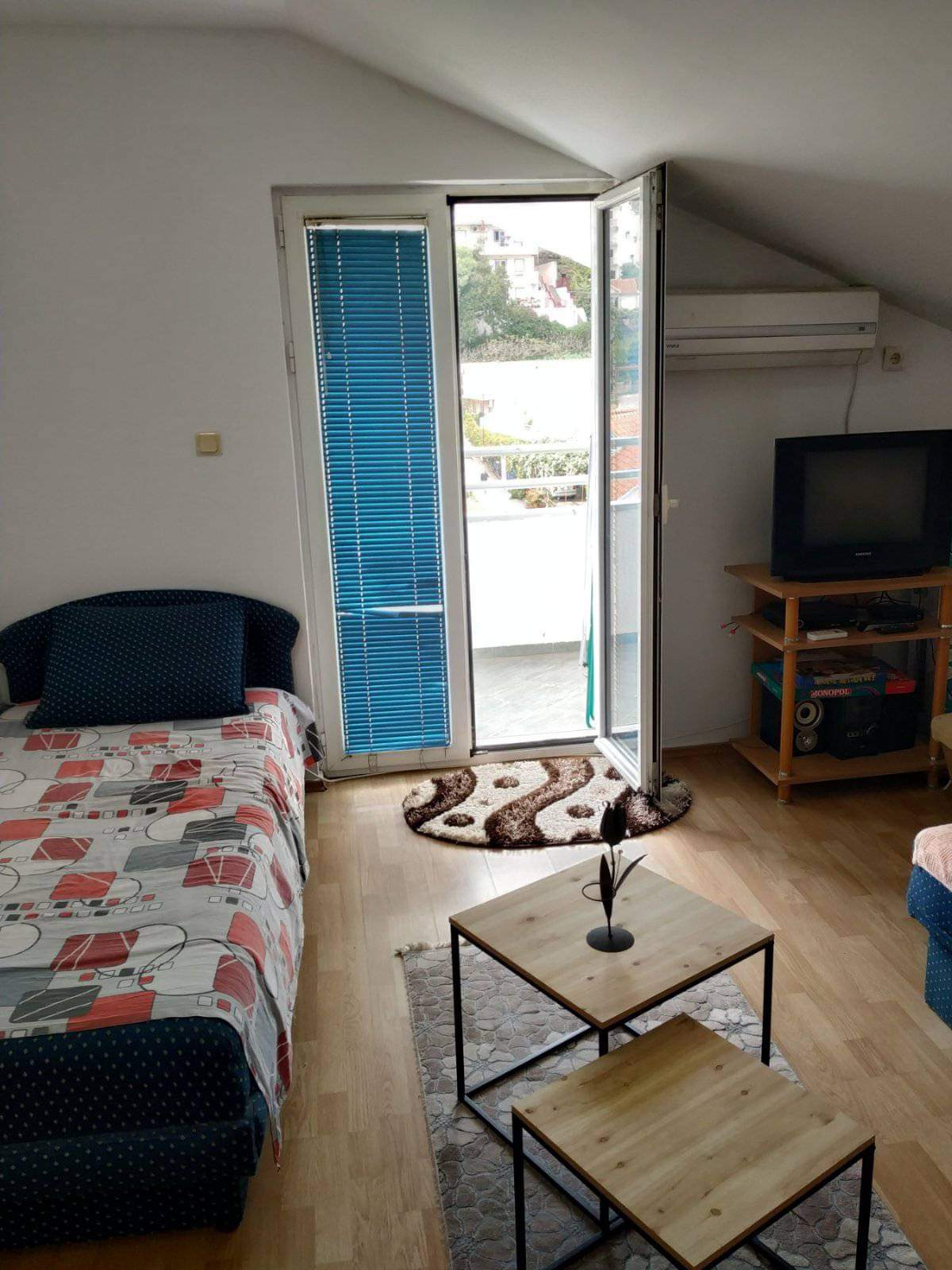 Jednosoban namešten stan 33m2 u strogom centru Budve. Budva Amfora