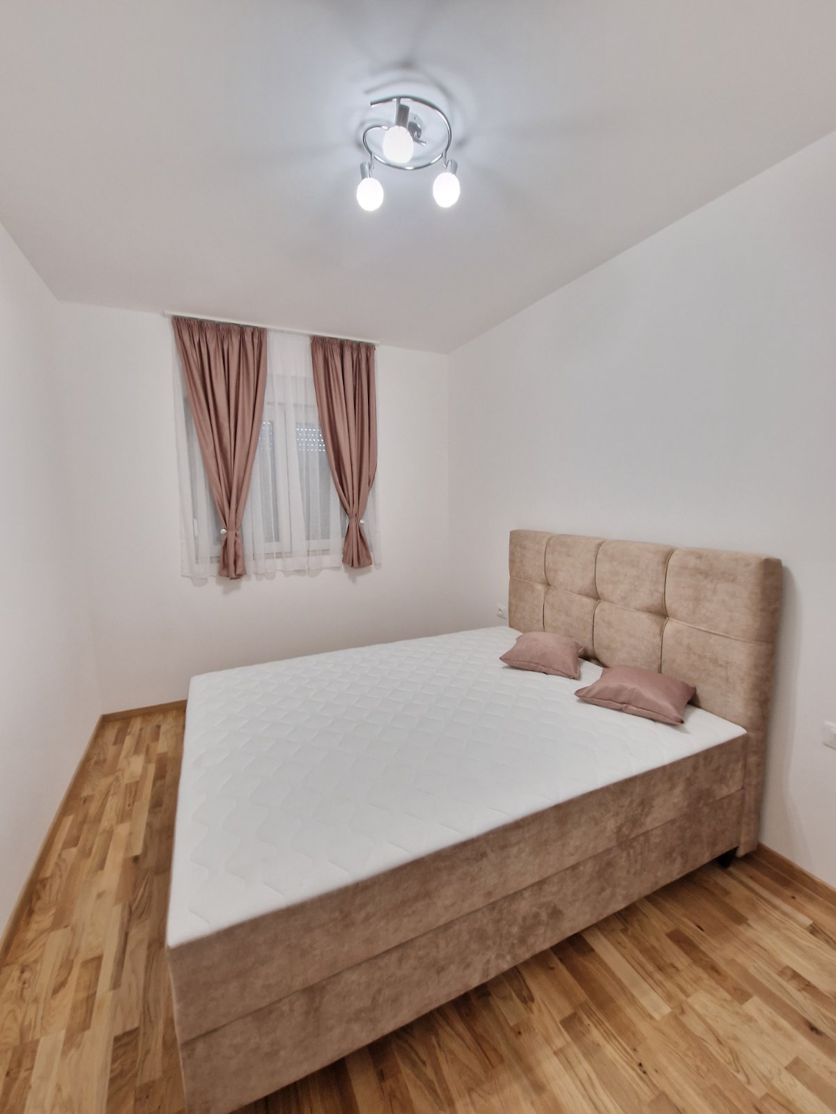 amforaproperty.com/Nov moderno opremljen jednosoban stan 46m2 u novoj stambenoj zgradi sa pogledom na more,Becici - Hitna prodaja!