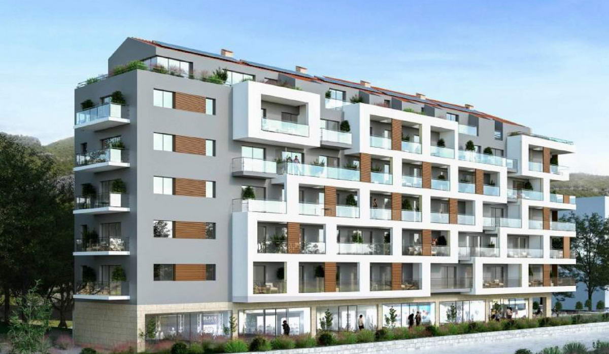 amforaproperty.com/Nov trosoban stan 118m2 sa pogledom na more i grad u novoj stambenoj zgradi AURA VITALIS u ravnom delu Budve. Područje Rozino