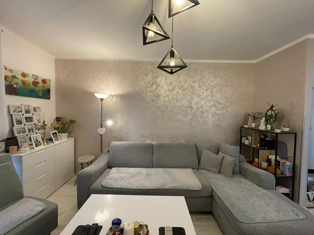 Jednosoban moderno opremljen stan 57m2 na odlicnoj lokaciji,preko puta HDL Lakovica u Budvi (Babilonija) - Amfora Real Estate