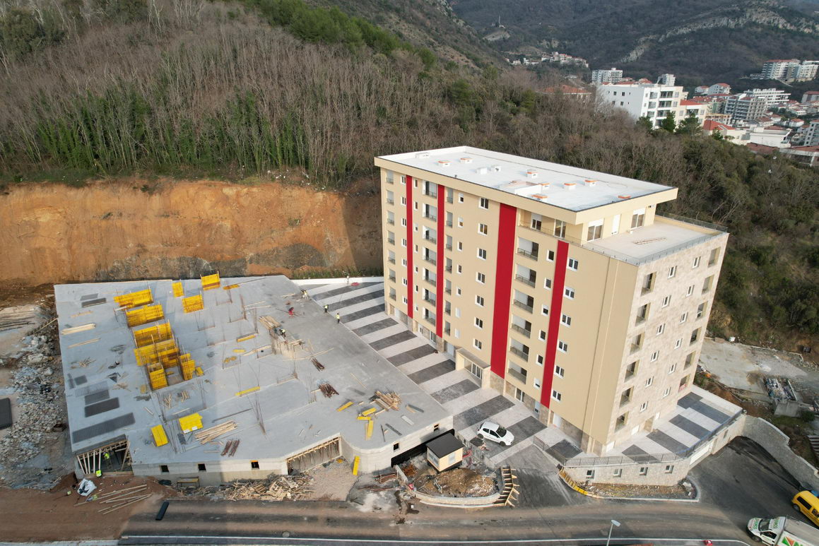 amforaproperty.com/Stanovi u izgradnji po extra povoljnim cenama,mogućnost plaćanja na rate-BECICI (JEDNOSOBAN STAN 43,80m2 SA POGLEDOM NA MORE)