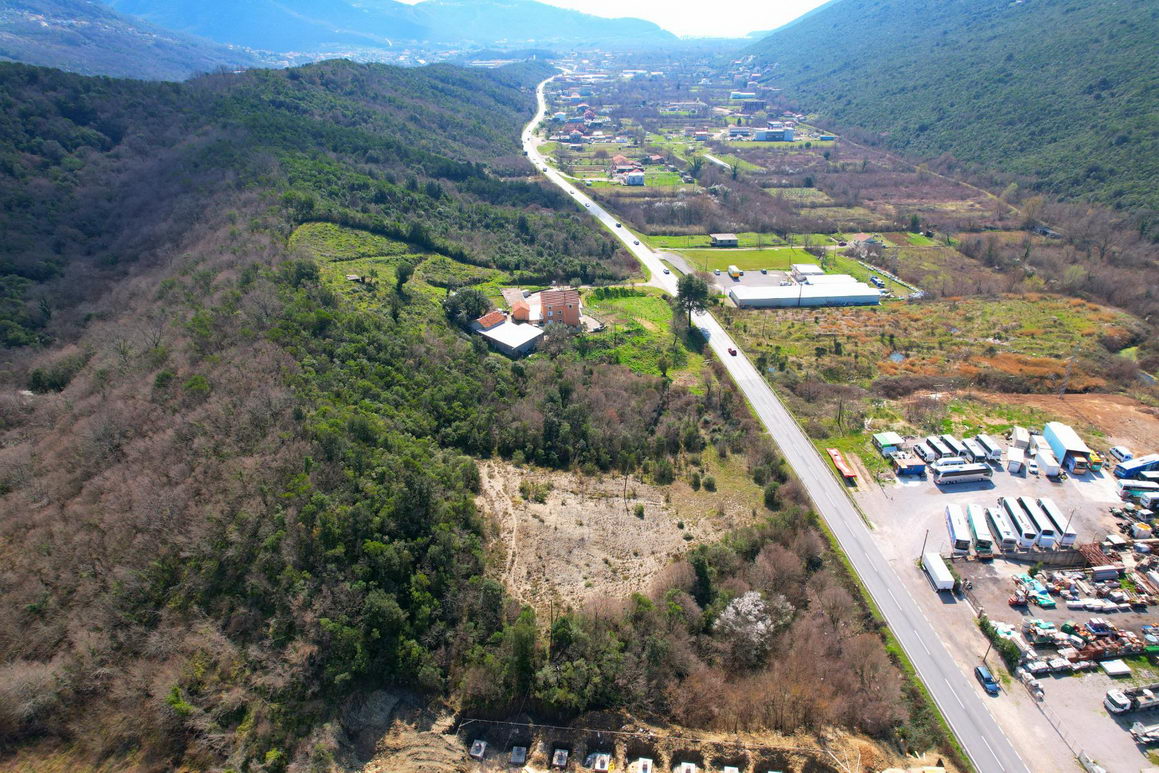 amforaproperty.com/Urbanizovan plac 15,086m2 na magistralnom putu Tivat – Kotor – Budva. GRBALJ (KOTORSKA OPSTINA)