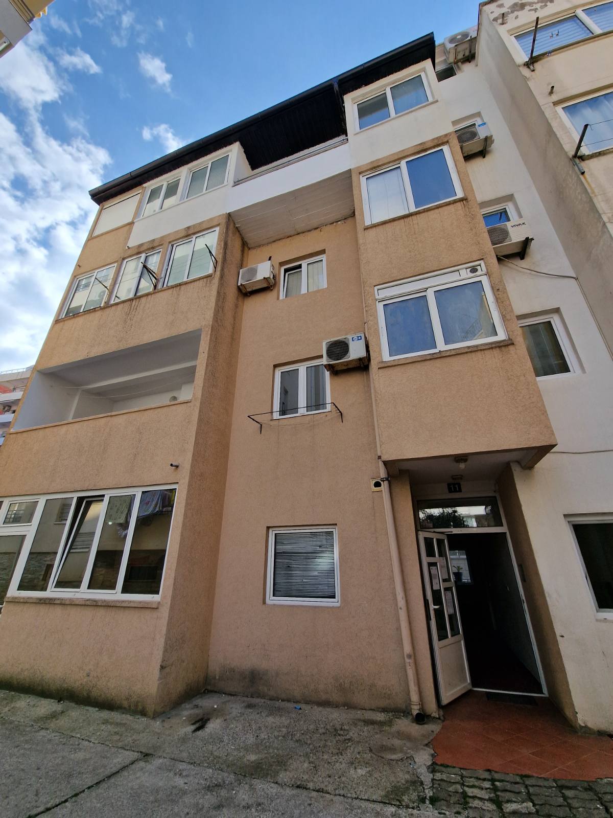 amforaproperty.com/Namesten dvosoban stan 57m2 na odlicnoj lokaciji,kod nove osnovne škole,Rozino-Budva.