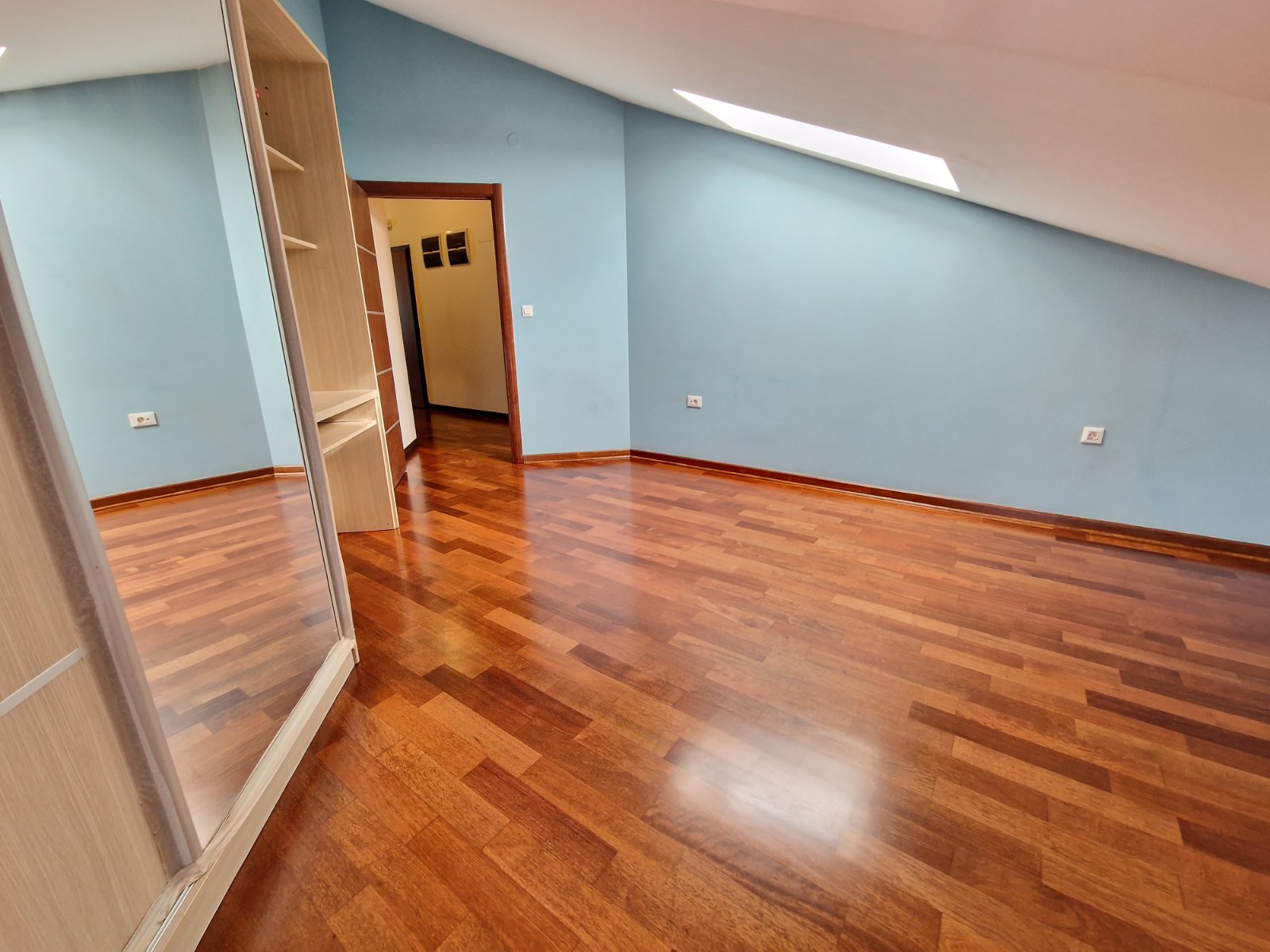 amforaproperty.com/Luksuzan trosoban stan 179m2 u centru Budve.