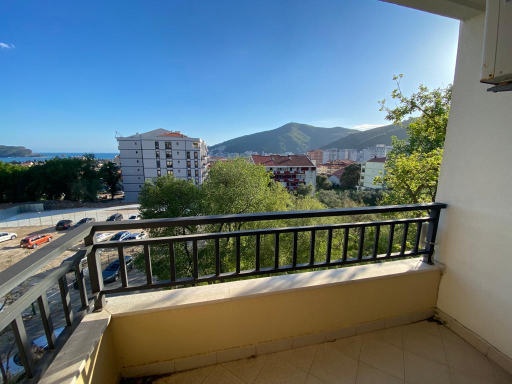 amforaproperty.com/Dvosoban namesten stan 61m2 plus terasa,sa prelepim pogledom na more,Budva-Lazi.