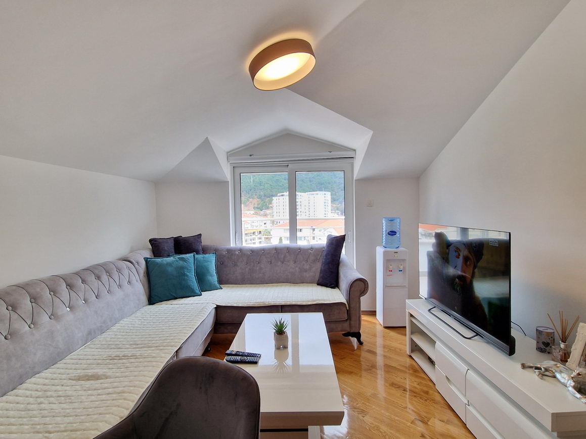 amforaproperty.com/Luksuzan jednosoban stan sa pogledom na more u zgradi Merkur,Budva-Rozino.(OBEZBEDJENO PARKING MESTO)-NA DUZI PERIOD