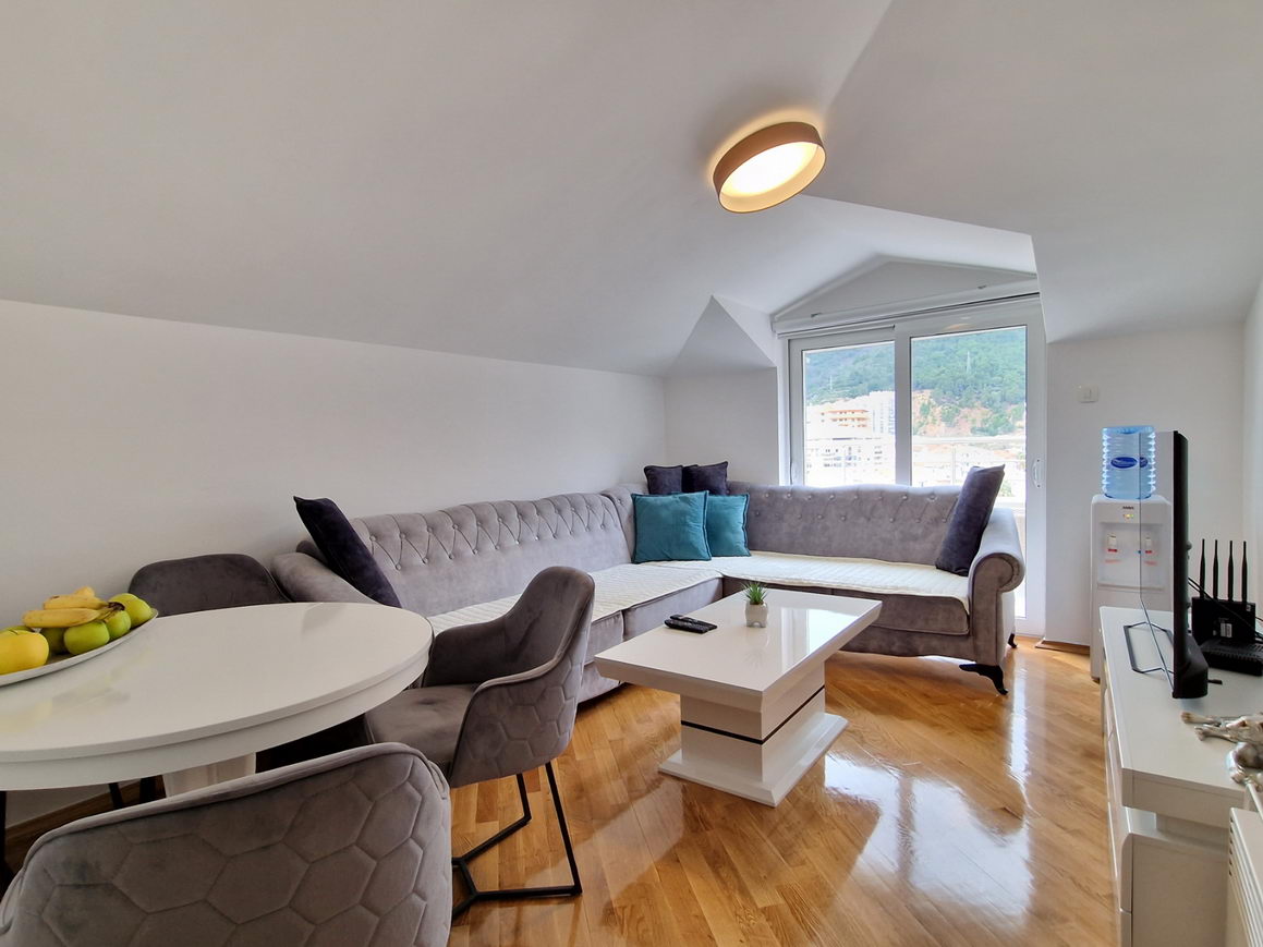 amforaproperty.com/Luksuzan jednosoban stan sa pogledom na more u zgradi Merkur,Budva-Rozino.(OBEZBEDJENO PARKING MESTO)-NA DUZI PERIOD