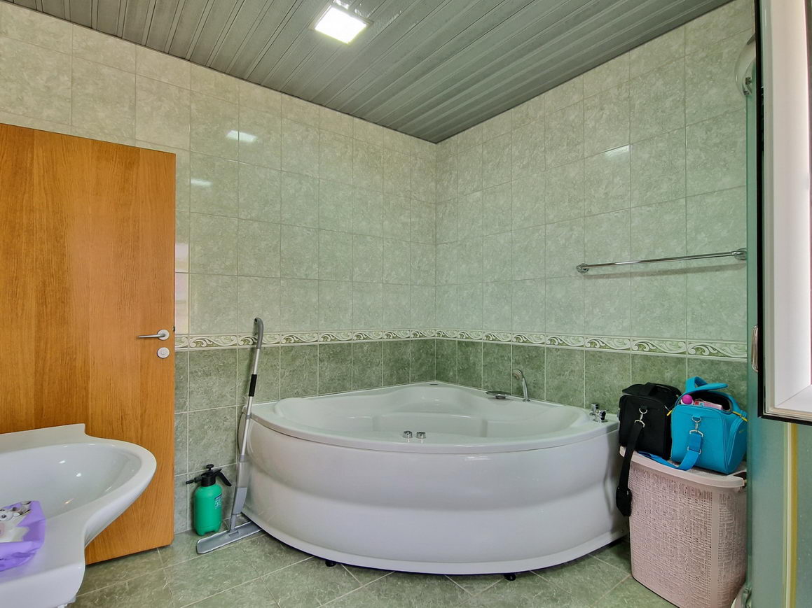 amforaproperty.com/Luksuzan jednosoban stan sa pogledom na more u zgradi Merkur,Budva-Rozino.(OBEZBEDJENO PARKING MESTO)-NA DUZI PERIOD