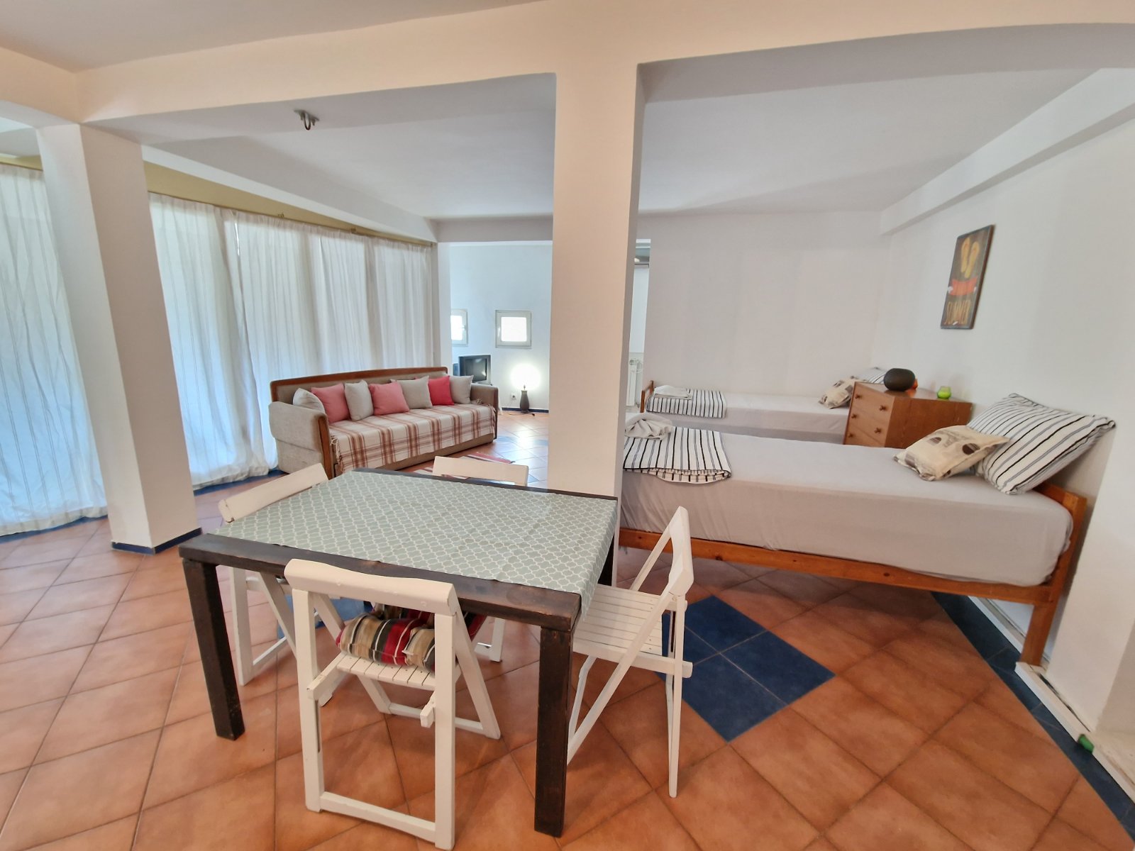 amforaproperty.com/Apartman za četiri osobe u blizini Starog grada i mora u Budvi 