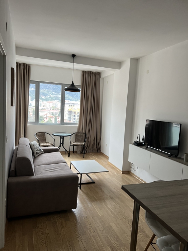 New one bedroom apartment 41m2, only 200m from the sea. BudvaCENTER