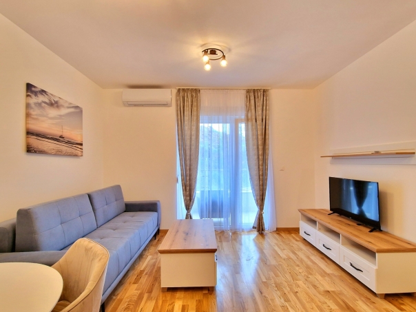 amfora/Luksuzni apartman WAVE 19  sa pogledom na more u Bečićima, samo 300m do obale!