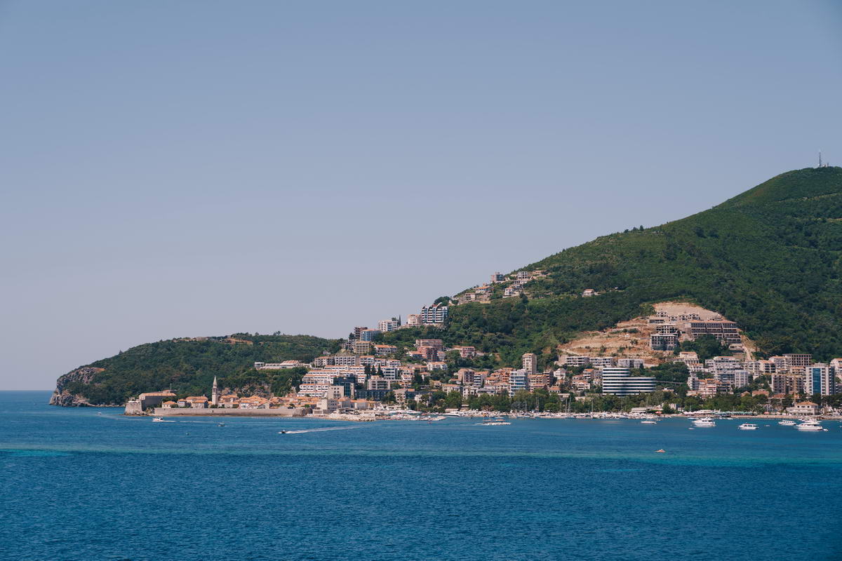 Buying property on the Montenegrin coast in 2025 - top tips for buyers